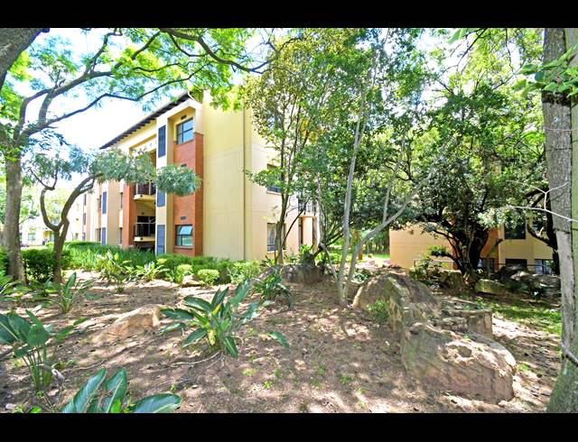 2 BEDROOM APARTMENT FOR SALE IN JACKAL CREEK GOLF ESTATE